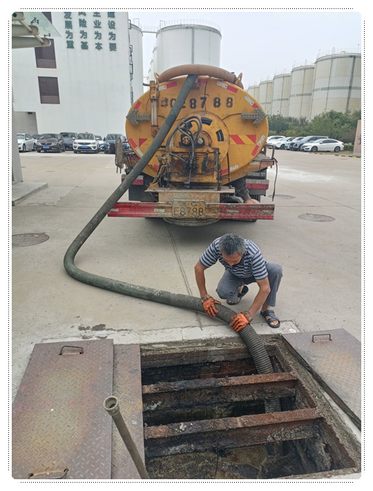 城中隔油池清掏